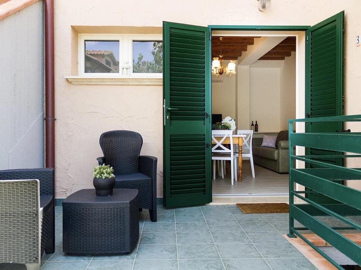 דירות קסטליונה דלה פסקאיה Residenza Le Galere מראה חיצוני תמונה