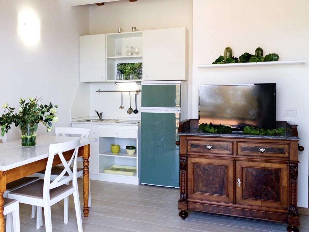 דירות קסטליונה דלה פסקאיה Residenza Le Galere מראה חיצוני תמונה