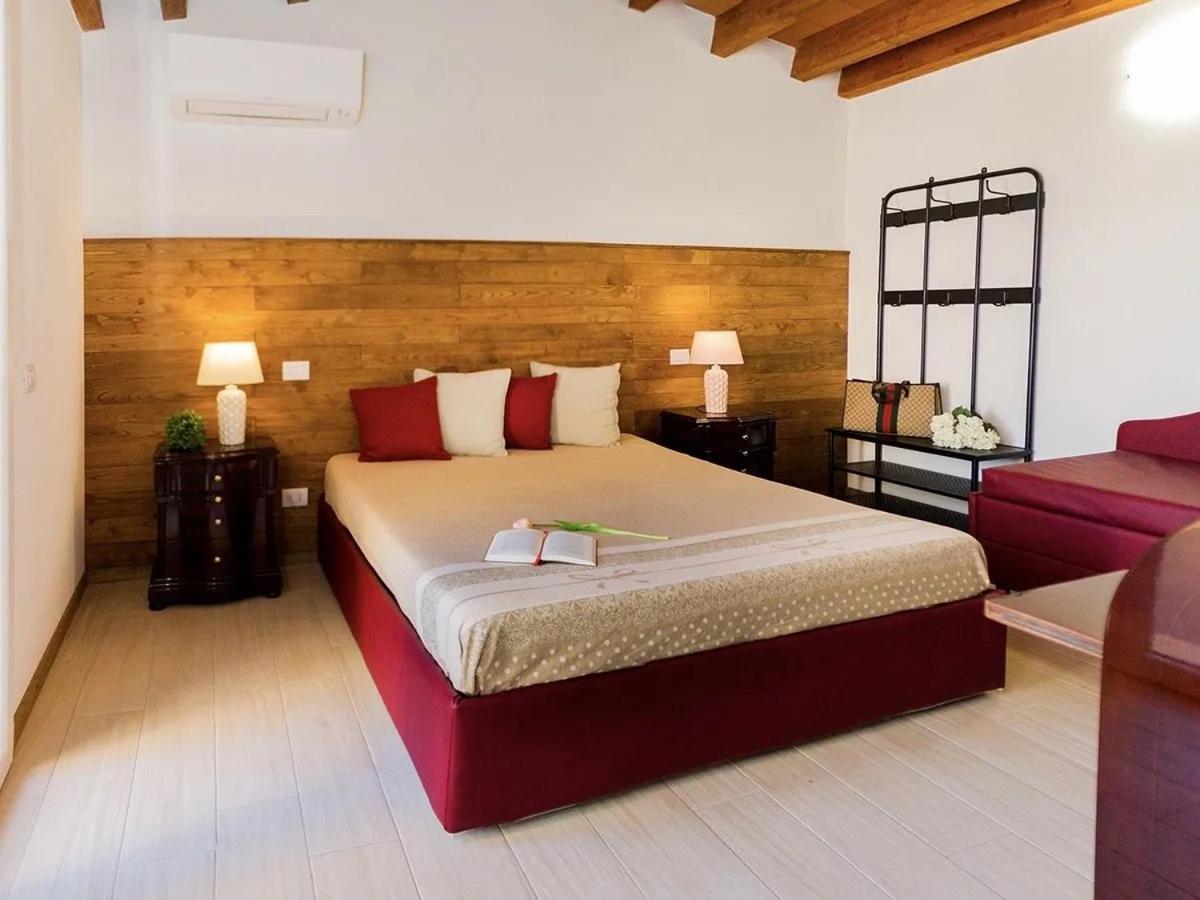 דירות קסטליונה דלה פסקאיה Residenza Le Galere מראה חיצוני תמונה