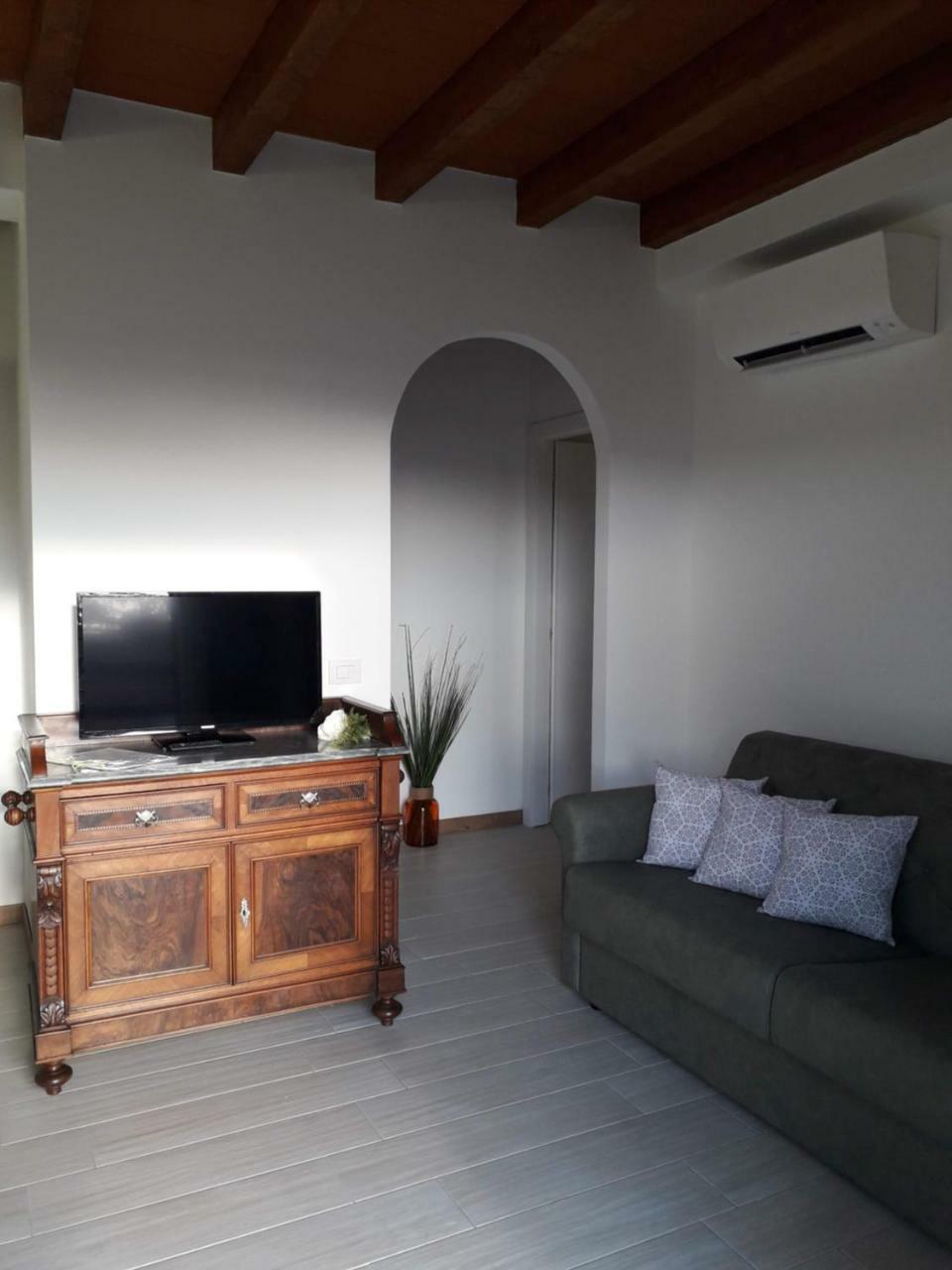 דירות קסטליונה דלה פסקאיה Residenza Le Galere מראה חיצוני תמונה
