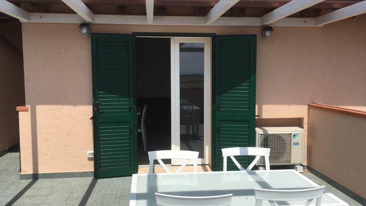 דירות קסטליונה דלה פסקאיה Residenza Le Galere מראה חיצוני תמונה