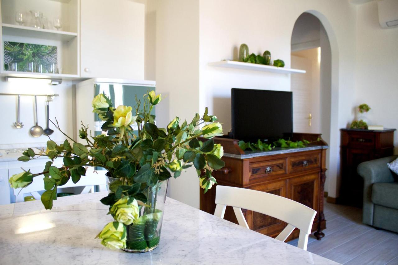 דירות קסטליונה דלה פסקאיה Residenza Le Galere מראה חיצוני תמונה